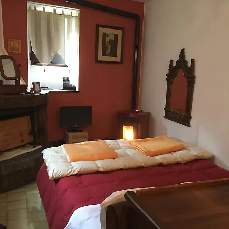Сasa de vacaciones La Tavernetta Dongo